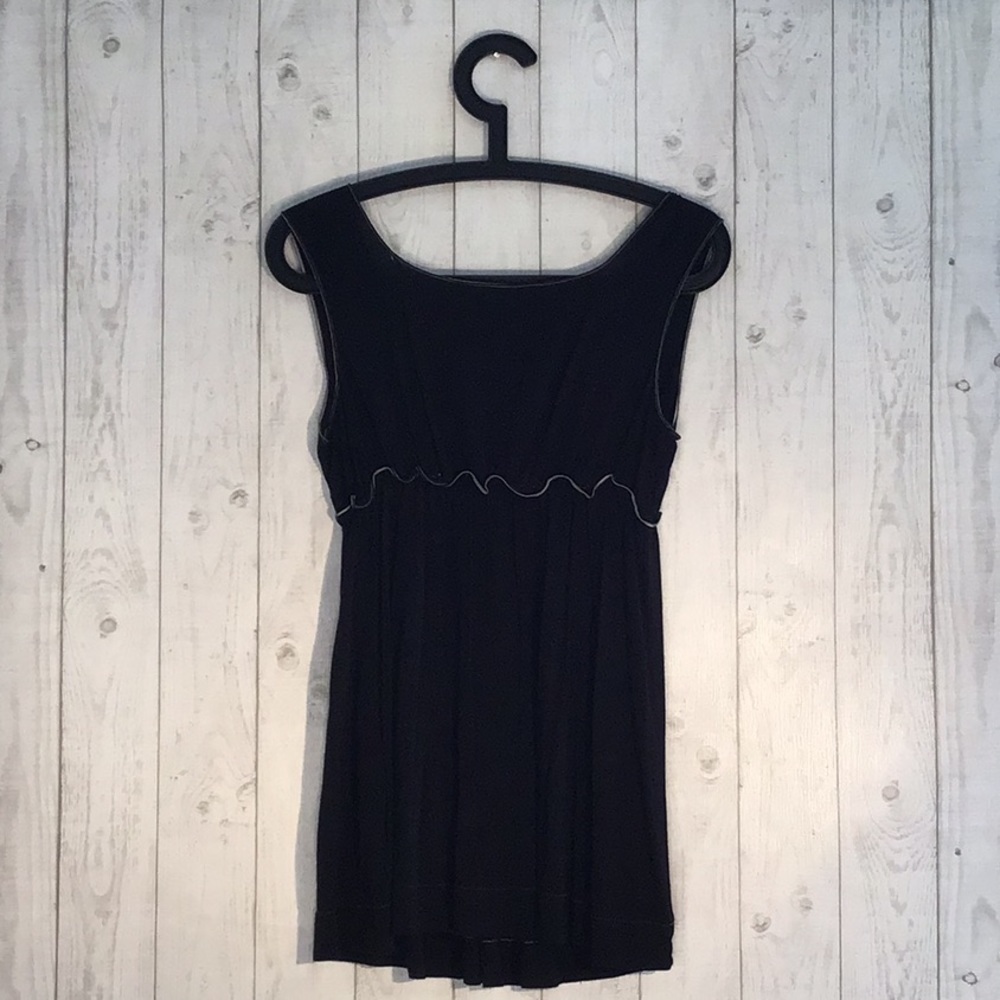 Max Studio Tunic - Picture 2 of 2